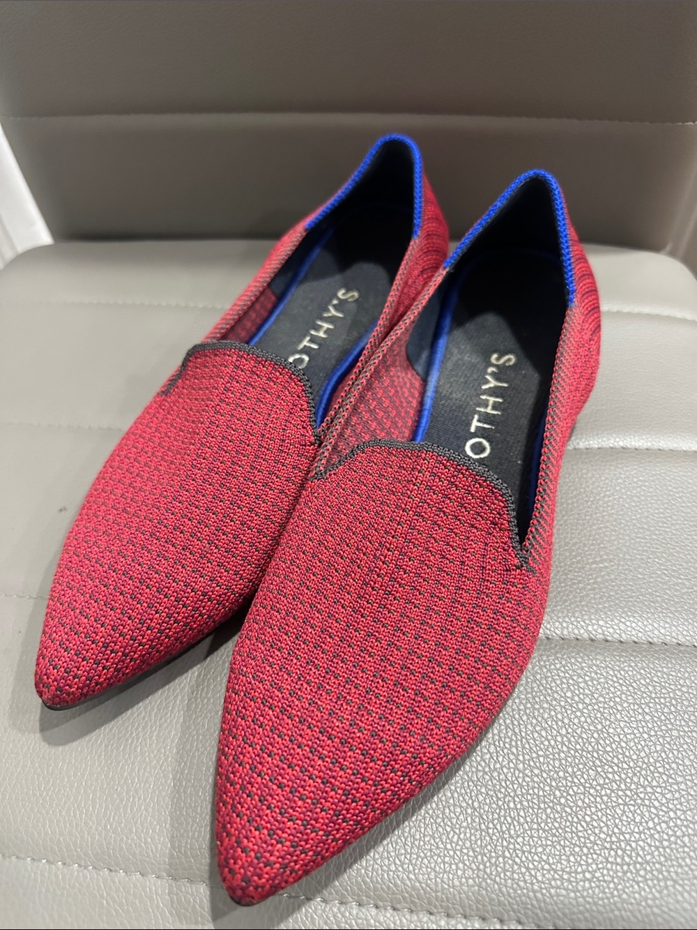 Rothy’s Red Pointed Knit Slip-On Loafers with Blue Trim